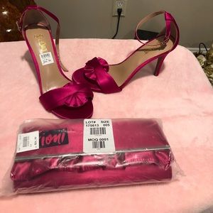Brash Fuchsia 91/2 Women’s  heel & matching clutch